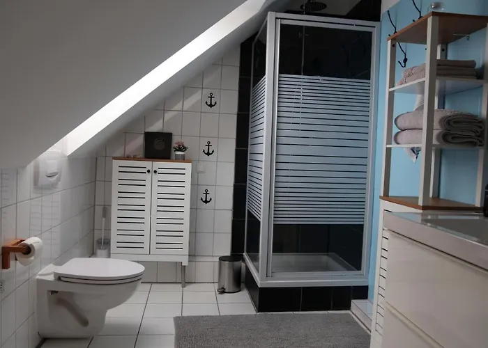 Privatzimmer Mit Eigenem Bad Und Kueche